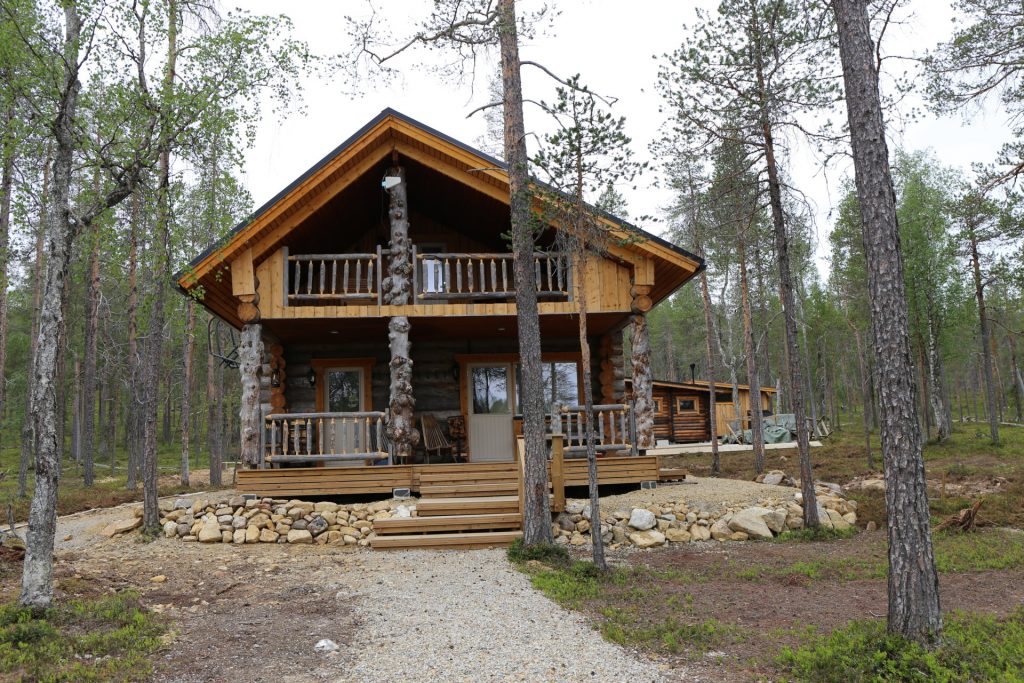 Wilderness cabin